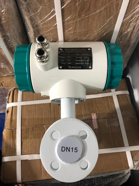 Dong-ho-nuoc-Sence-DN15-dang-dien-tu