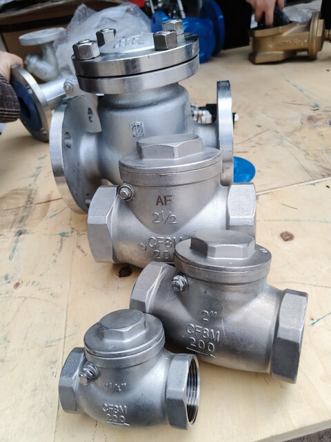 van-1-chieu-inox