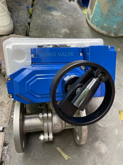 van-bi-dien-220V