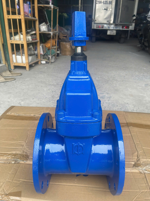 van-cong-BB-DN100