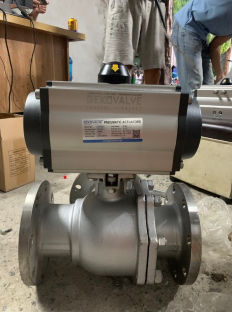 Van bi inox 2 thân 15 van-bi-2-pc-dieu-khien-khi-nen